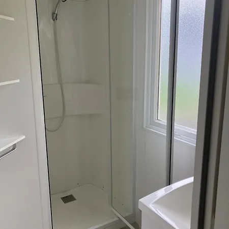 Mobilhome 6 Personnes, Dans 4 Etoiles, Sur キャンプ場 *