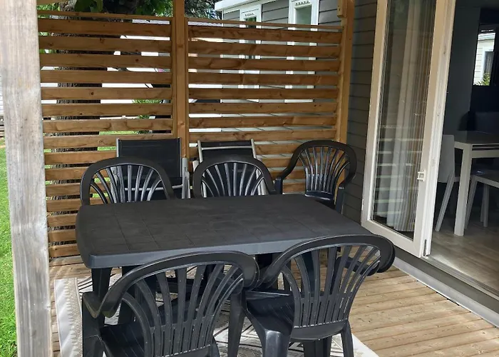 Mobilhome 6 Personnes, Dans 4 Etoiles, Sur 营地 *