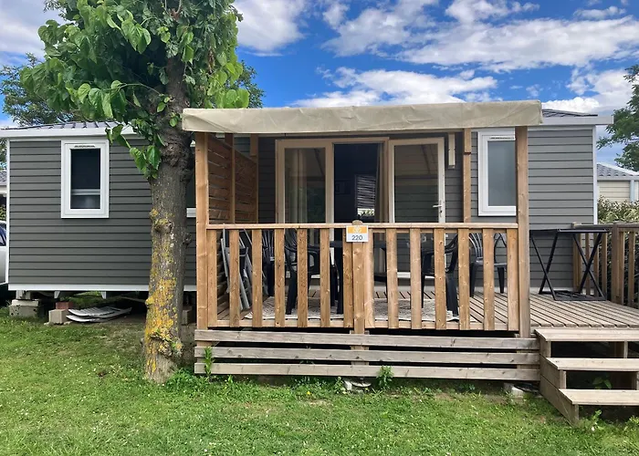 Mobilhome 6 Personnes, Dans 4 Etoiles, Sur *